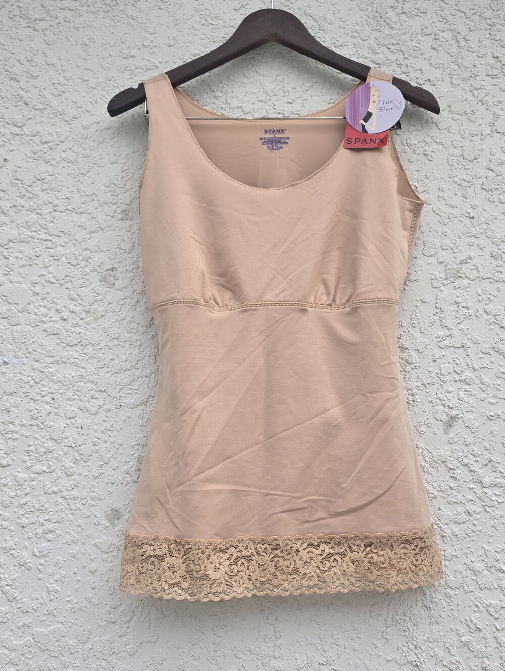 NWT SPANX Hide & Sleek Lace Scoop Neck Cami Tank Nude Beige Size L A93412